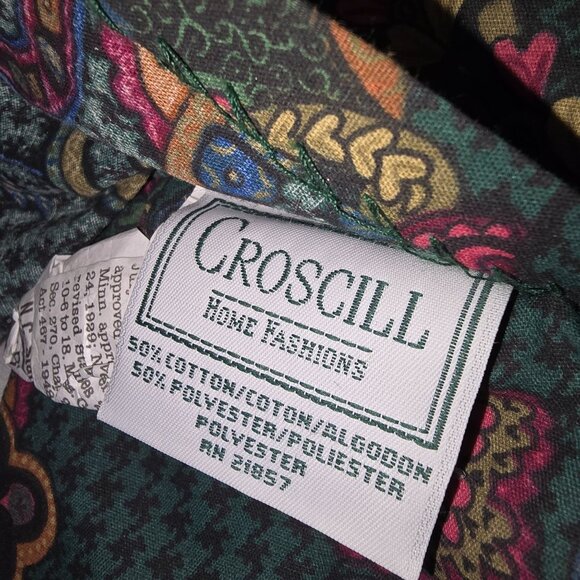 Croscill Croscill Town Country Hunter Green Paisley Floral Sham Set 34X 21 - Picture 3 of 5